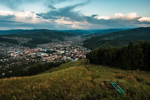 Naplemente Kilátás Gorno Altaysk Megfigyelő Fedélzet Mount Tugaya — Stock Fotó