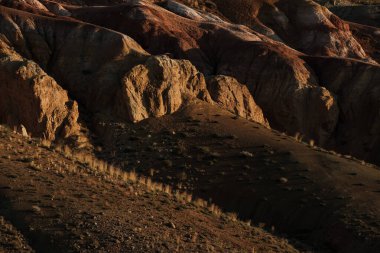 Yazın Altai 'de Mars Dağlarının eşsiz manzarası.
