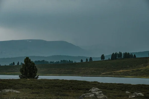 Άποψη Των Ορεινών Λιμνών Στην Περιοχή Ulagan Της Δημοκρατίας Του — Φωτογραφία Αρχείου