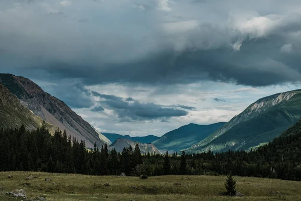 Una Hermosa Vista Las Montañas Desde Chuisky Trakt República Altai — Foto de Stock