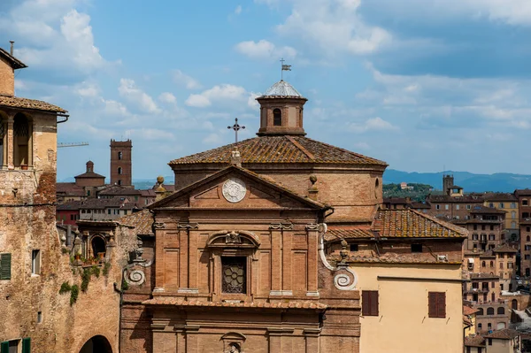 Siena. Eski İtalya şehir görüntüsünü — Stok fotoğraf