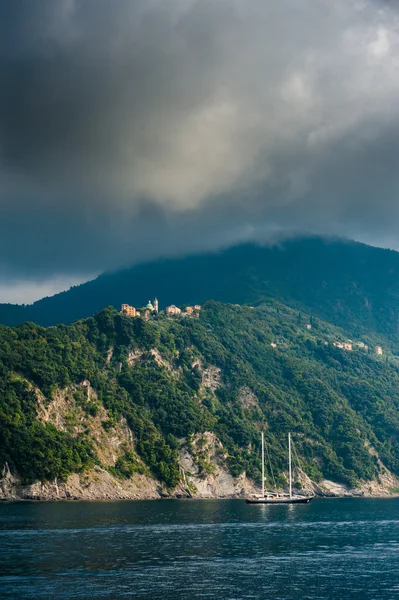 Písečná pláž v Camogli Genova, Itálie — Stock fotografie