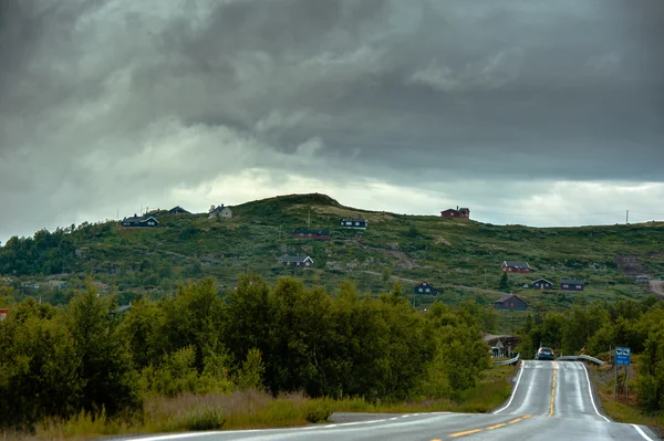 A bela paisagem da Noruega no verão — Fotografia de Stock