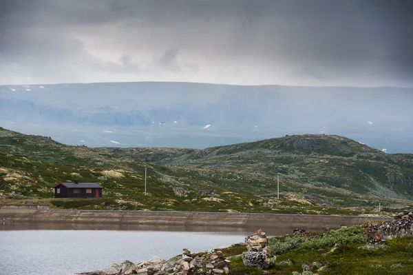 De prachtige Noorwegen landschap aan zomer — Stockfoto