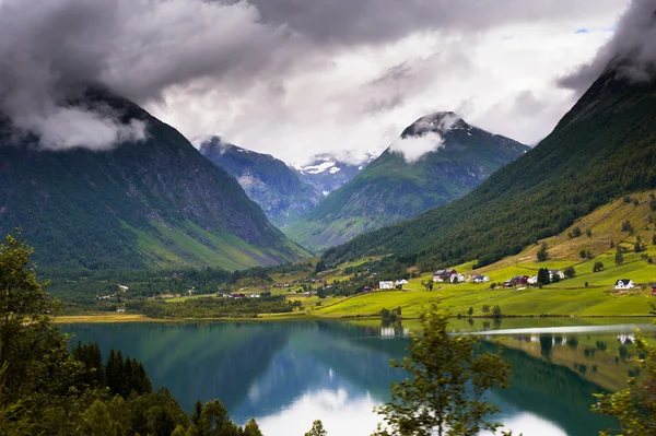 Pejzaż piękny Norwegii na lato — Zdjęcie stockowe