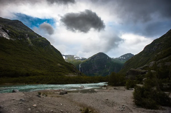 El hermoso paisaje de Noruega en verano —  Fotos de Stock
