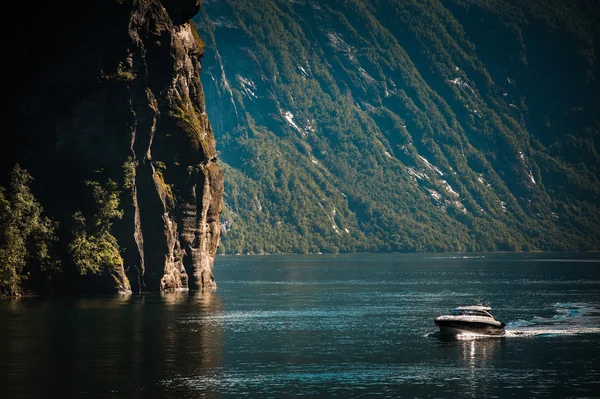 Krajina krásná Norsko na léto — Stock fotografie