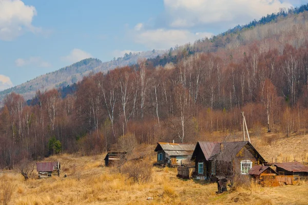 Frühling auf der Circum-Baikal-Straße südlich des Baikalsees — Stockfoto