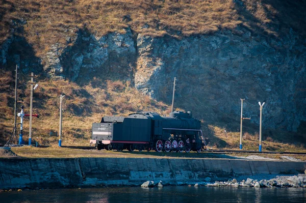 Våren Listvtanka staden på Baykal sjö — Stockfoto