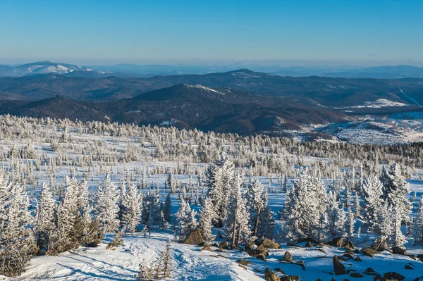 Skigebiet scheregesch, tashtagol Bezirk, kemerowo region, russland — Stockfoto