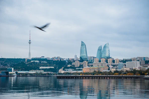 Vista da cidade da capital em Baku, Azerbaijão — Fotografia de Stock