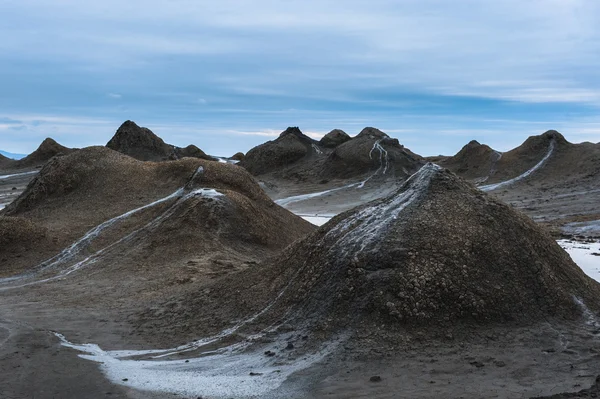 Volcán de barro en Gobustan en Azerbaiyán — Foto de Stock