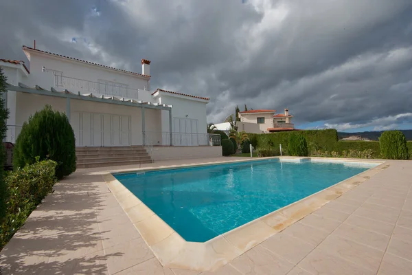 Empty pool — Stock Photo, Image