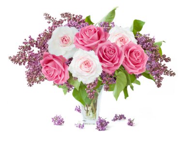 Beyaz arka planda yalıtılmış gül ve leylak demeti.