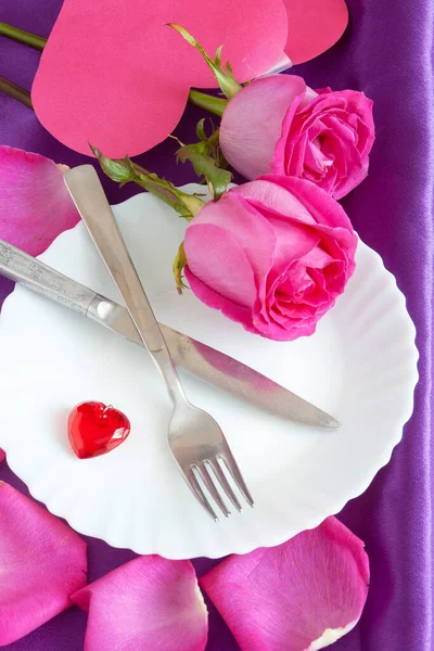 Cena Romántica San Valentín Con Racimo Rosas Frescas — Foto de Stock