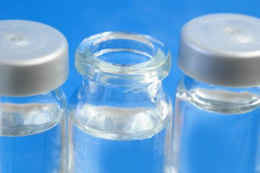 çok sayıda covid-19 Coronavirus aşısı, üretim ilacı aşısı, yakın çekim