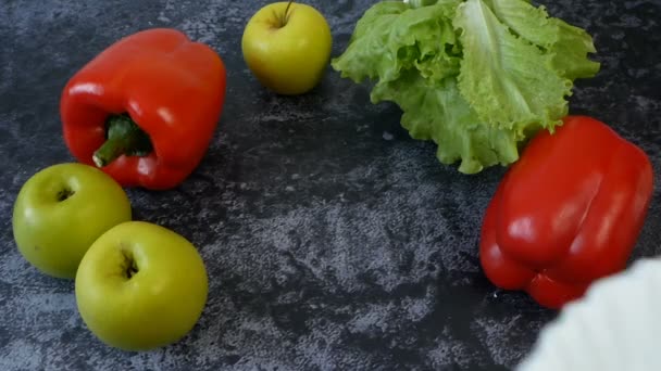 Υγιεινά Τρόφιμα Λαχανικά Φρούτα Χάπια Έννοια — Αρχείο Βίντεο