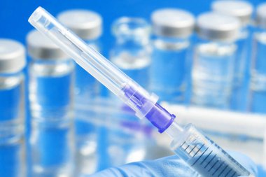 çok sayıda covid-19 Coronavirus aşısı, üretim ilacı aşısı, yakın çekim