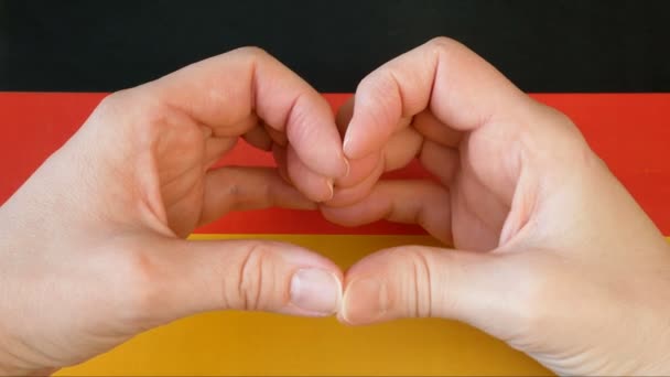 Encanta Alemania Las Manos Hacen Corazón Fondo Bandera Alemania Día — Vídeo de stock