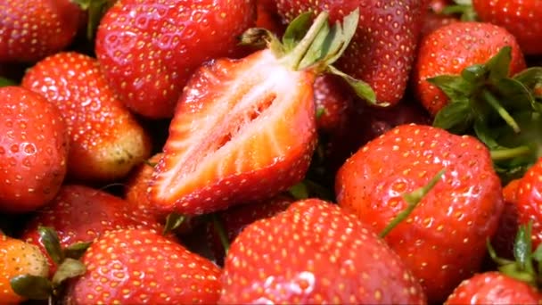 Saftige Frische Schmackhafte Erdbeeren Draufsicht Rotation 360 Grad Nahaufnahme — Stockvideo