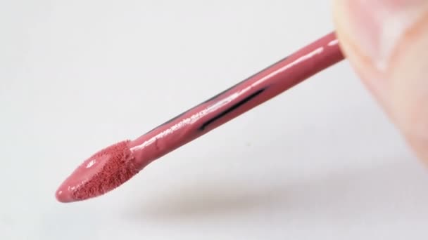 Lápiz Labial Líquido Sobre Fondo Blanco Lápiz Labial Líquido Beige — Vídeos de Stock