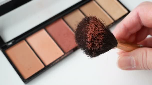 Ögonskuggor Borste Hand Set Cosmetic Makeup Products Nagellack Mascara Läppstift — Stockvideo