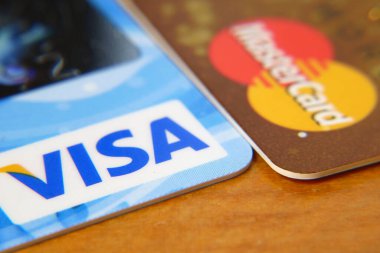Kredi kartına karşı Mastercard, plastik banka kartı, çeşitli ödeme sistemlerinin kredi veya banka kartları, kapatma