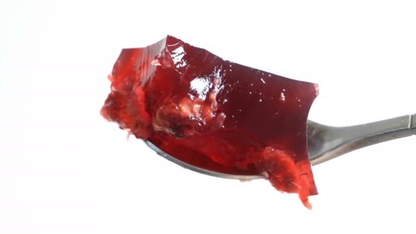 Fruitgelei Met Verse Aardbeien Gezond Eten Aardbeiengelei Witte Achtergrond Zomerdessert — Stockvideo