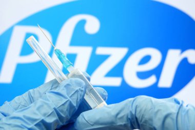 Pfizer ve Biontech aşısı. Coronavirus covid-19 aşı konsepti ve geçmişi. Covid-19, 2019-NCov salgını. Yakın çekim.