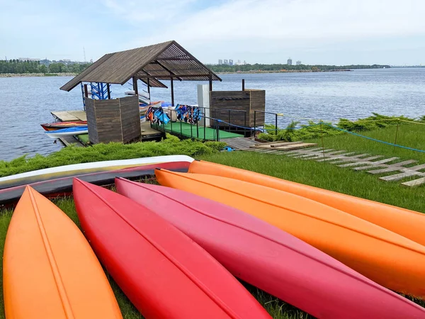 Boat Station Many Boats Summer Day Outdoors — Stock Photo, Image