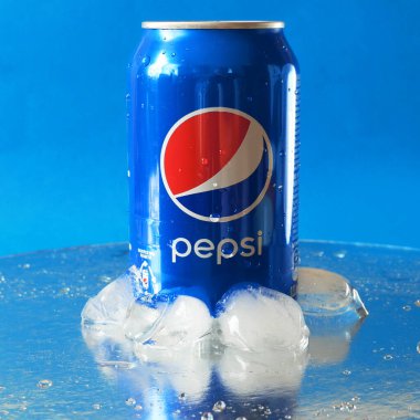 Pepsi kutusu. PepsiCo tarafından üretilen ve üretilen karbonatlı meşrubat