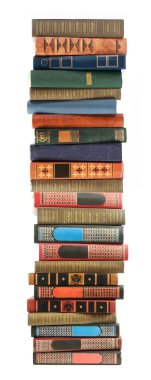 yığın eski antika kitaplar beyaz zemin üzerine izole