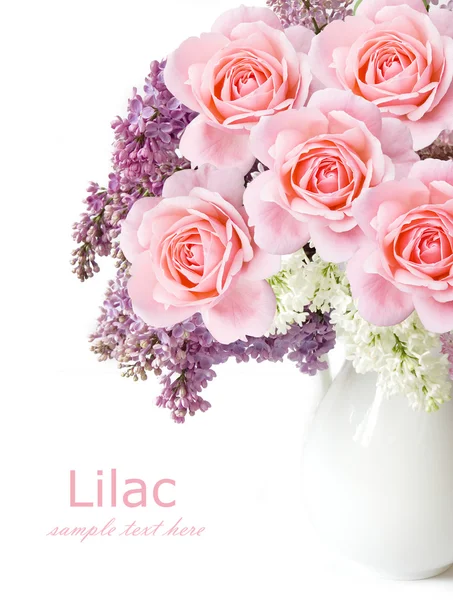 Manojo de lila, peonía y rosas aislado sobre fondo blanco con texto de muestra —  Fotos de Stock