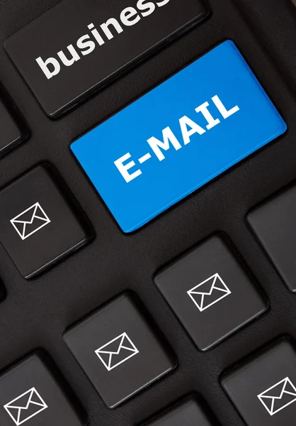E-posta metin ve harf sembolleri modern klavye üzerinde bulunan düğme. E-posta kavramı — Stok fotoğraf