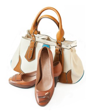 El çantası ve ayakkabı