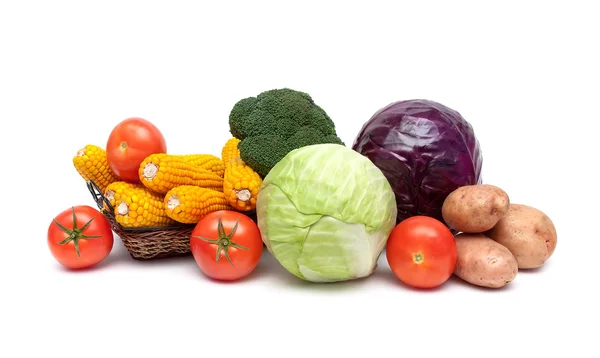 Verduras maduras primer plano aislado sobre fondo blanco — Foto de Stock