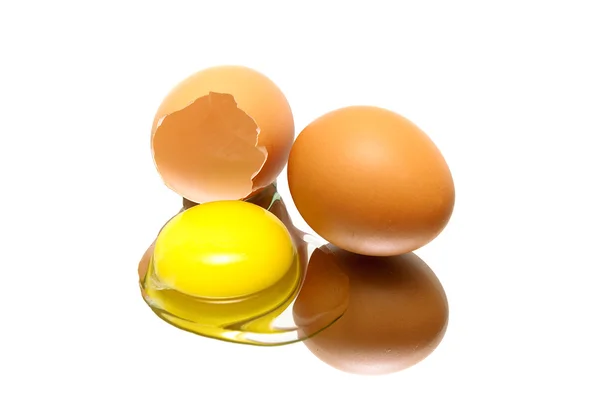 Eggs on a white background with reflection closeup — Stock Photo, Image