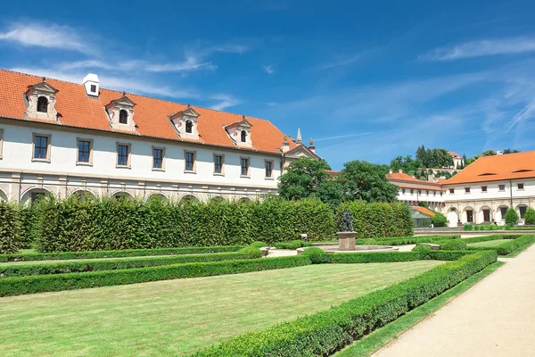 Çek Cumhuriyeti: Wallenstein binme salonda Barok Bahçe. — Stok fotoğraf