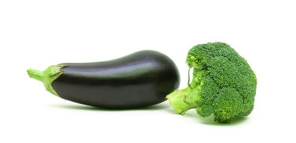 Eggplant and broccoli isolated on white background close-up — Stock Photo, Image
