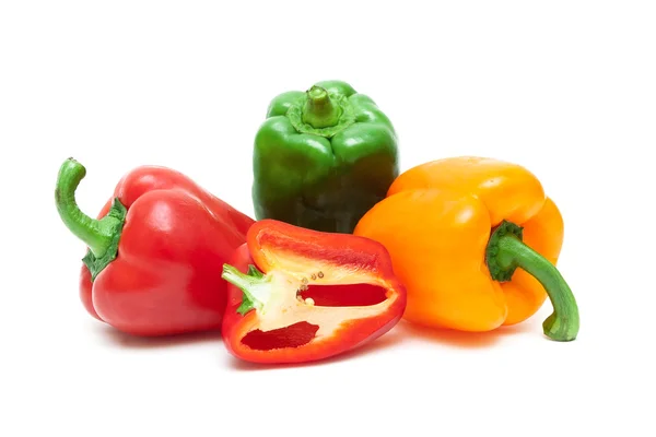 Zoete paprika close-up op een witte achtergrond — Stockfoto