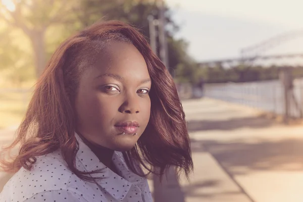 Plus Size African American vrouw — Stockfoto