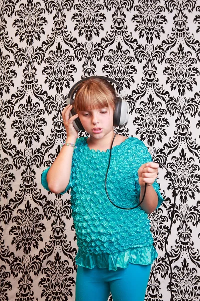 Grade School Girl with  Retro Headphones — Stock Photo, Image