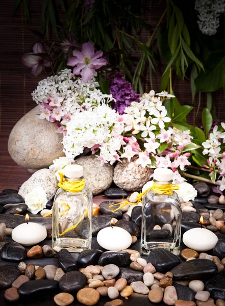 Aromatherapie Spa Schoonheidsbehandeling Wellness Achtergrond Met Massage Steen Bloemen Brandende — Stockfoto
