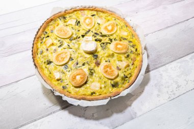 Pırasalı turta veya kiş ve keçi peyniri