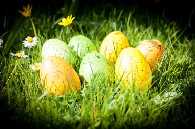 Renkli Paskalya yumurtaları
