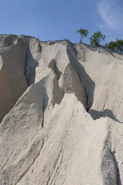 Terk edilmiş taş ocağı Kum tepesi. — Stok fotoğraf