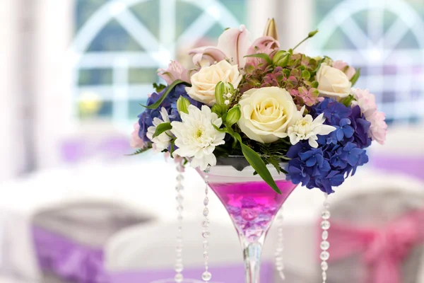 Bröllop dekoration med blommor — Stockfoto