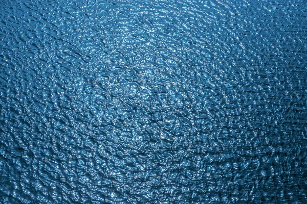 Fond d'eau bleu avec reflets — Photo