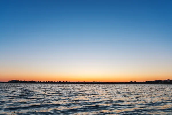 Time before sunrise over river — Stock Photo, Image