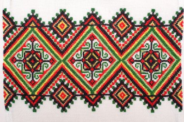 Kanaviçe işi desen işlemeli iyilik yapıyorsun.